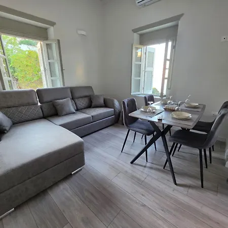 Thea Apartment